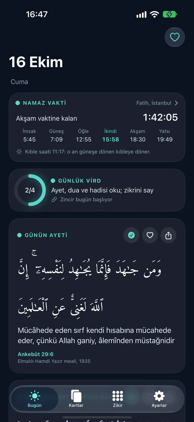 Virdim Bugün ekranı: Namaz vakti kartında Fatih, İstanbul; akşam vaktine kalan süre, günün altı vakti ve kıble saati; altında günün ayeti